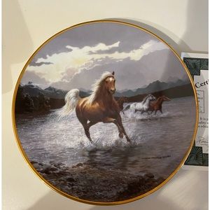 Bradford Exchange Palomino Horse Plate
